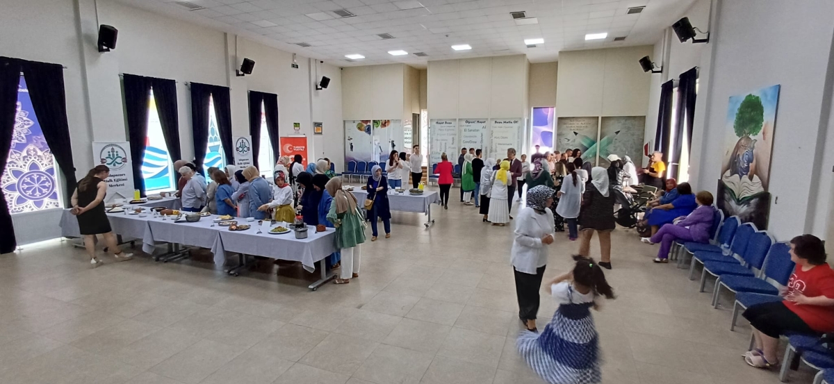 Gülsen YILDIZ Gastronomi ve Mutfak Sanatlarında olduğu Gibi TÖRELİ AŞ yemeklerinde de Sakarya'da Bir İlke İmza Attı Sakarya'da Adapazarı Halk Eğitim Merkezinde Töreli Aş Yemek Sergisi Düzenledi