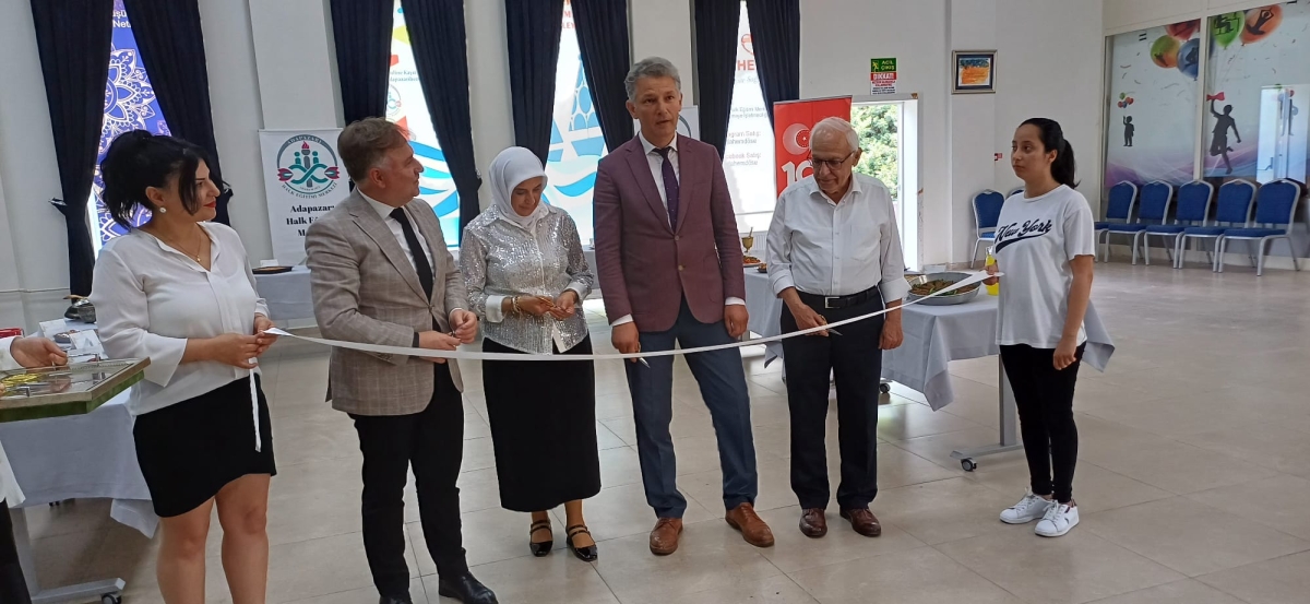 Gülsen YILDIZ Gastronomi ve Mutfak Sanatlarında olduğu Gibi TÖRELİ AŞ yemeklerinde de Sakarya'da Bir İlke İmza Attı Sakarya'da Adapazarı Halk Eğitim Merkezinde Töreli Aş Yemek Sergisi Düzenledi