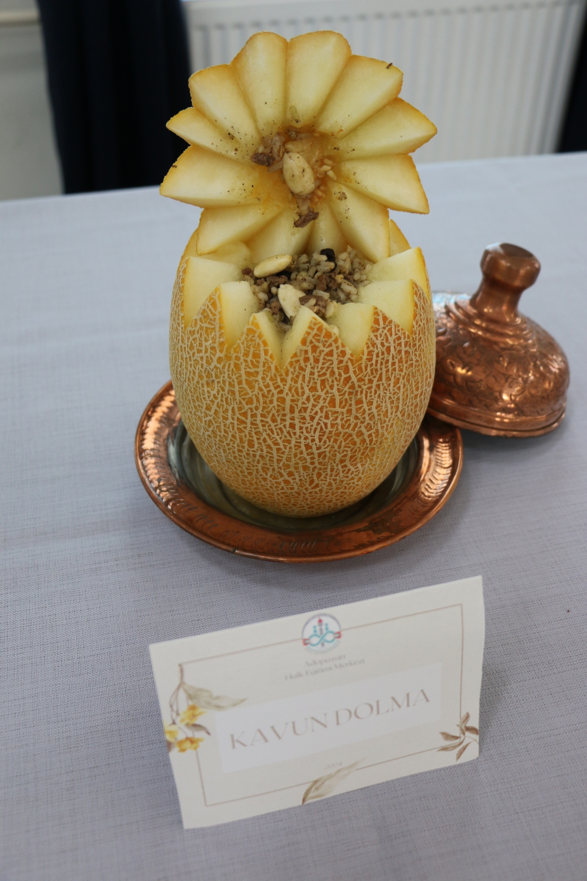 Gülsen YILDIZ Gastronomi ve Mutfak Sanatlarında olduğu Gibi TÖRELİ AŞ yemeklerinde de Sakarya'da Bir İlke İmza Attı Sakarya'da Adapazarı Halk Eğitim Merkezinde Töreli Aş Yemek Sergisi Düzenledi