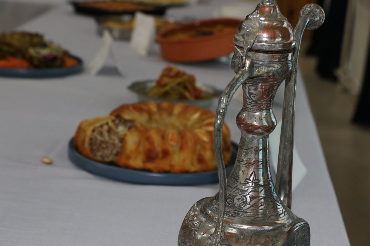 Gülsen YILDIZ Gastronomi ve Mutfak Sanatlarında olduğu Gibi TÖRELİ AŞ yemeklerinde de Sakarya'da Bir İlke İmza Attı Sakarya'da Adapazarı Halk Eğitim Merkezinde Töreli Aş Yemek Sergisi Düzenledi