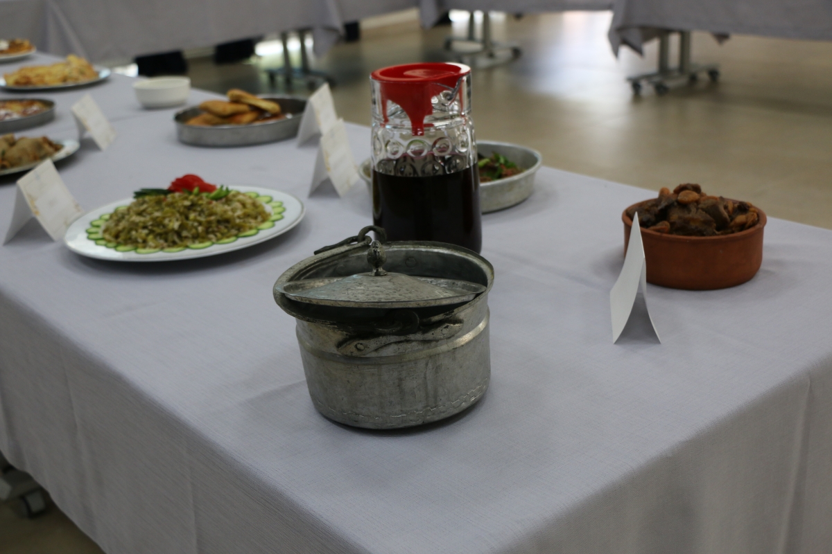 Gülsen YILDIZ Gastronomi ve Mutfak Sanatlarında olduğu Gibi TÖRELİ AŞ yemeklerinde de Sakarya'da Bir İlke İmza Attı Sakarya'da Adapazarı Halk Eğitim Merkezinde Töreli Aş Yemek Sergisi Düzenledi