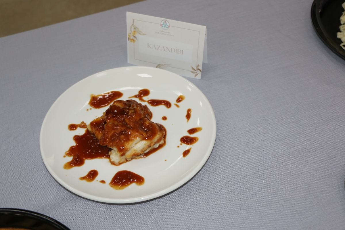 Gülsen YILDIZ Gastronomi ve Mutfak Sanatlarında olduğu Gibi TÖRELİ AŞ yemeklerinde de Sakarya'da Bir İlke İmza Attı Sakarya'da Adapazarı Halk Eğitim Merkezinde Töreli Aş Yemek Sergisi Düzenledi