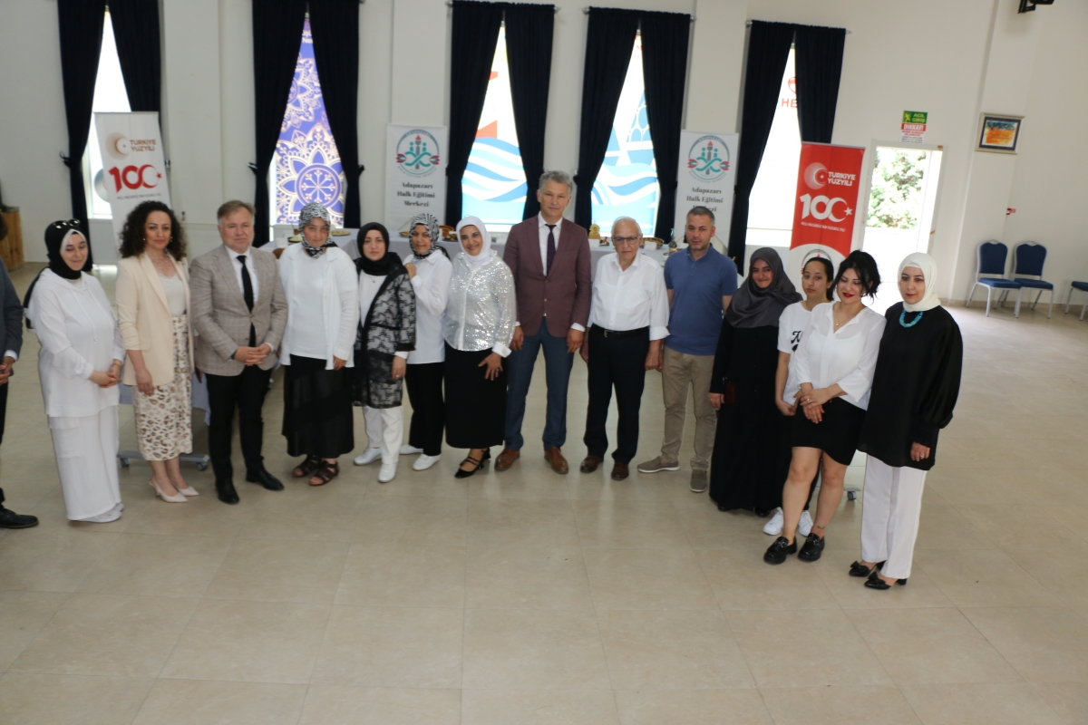 Gülsen YILDIZ Gastronomi ve Mutfak Sanatlarında olduğu Gibi TÖRELİ AŞ yemeklerinde de Sakarya'da Bir İlke İmza Attı Sakarya'da Adapazarı Halk Eğitim Merkezinde Töreli Aş Yemek Sergisi Düzenledi