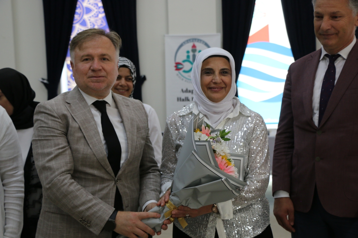 Gülsen YILDIZ Gastronomi ve Mutfak Sanatlarında olduğu Gibi TÖRELİ AŞ yemeklerinde de Sakarya'da Bir İlke İmza Attı Sakarya'da Adapazarı Halk Eğitim Merkezinde Töreli Aş Yemek Sergisi Düzenledi