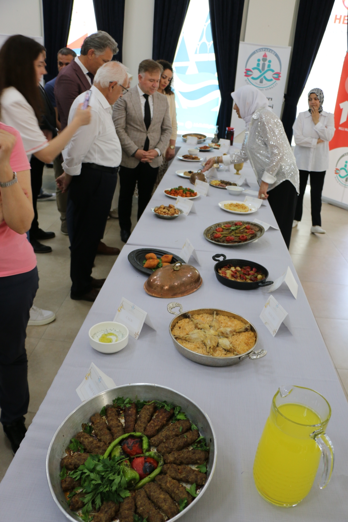 Gülsen YILDIZ Gastronomi ve Mutfak Sanatlarında olduğu Gibi TÖRELİ AŞ yemeklerinde de Sakarya'da Bir İlke İmza Attı Sakarya'da Adapazarı Halk Eğitim Merkezinde Töreli Aş Yemek Sergisi Düzenledi