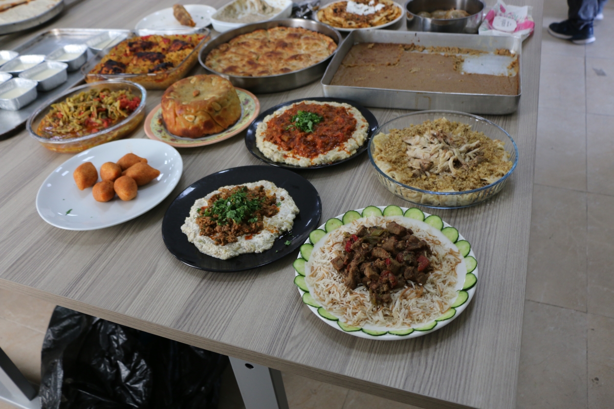 Gülsen YILDIZ Gastronomi ve Mutfak Sanatlarında olduğu Gibi TÖRELİ AŞ yemeklerinde de Sakarya'da Bir İlke İmza Attı Sakarya'da Adapazarı Halk Eğitim Merkezinde Töreli Aş Yemek Sergisi Düzenledi