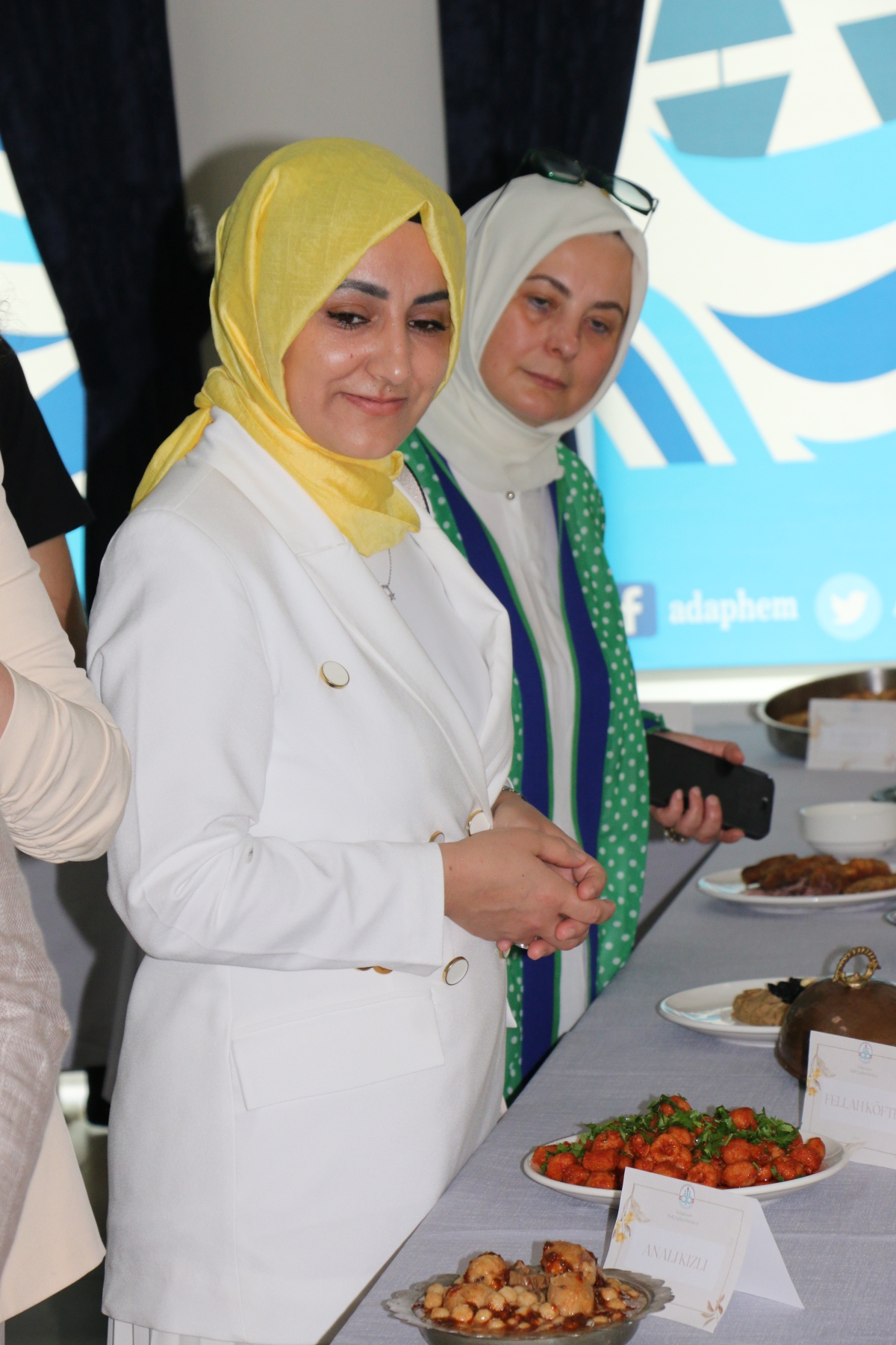 Gülsen YILDIZ Gastronomi ve Mutfak Sanatlarında olduğu Gibi TÖRELİ AŞ yemeklerinde de Sakarya'da Bir İlke İmza Attı Sakarya'da Adapazarı Halk Eğitim Merkezinde Töreli Aş Yemek Sergisi Düzenledi