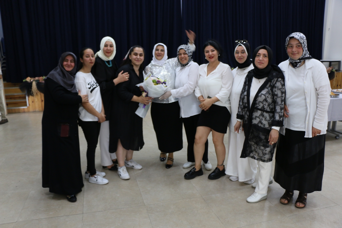 Gülsen YILDIZ Gastronomi ve Mutfak Sanatlarında olduğu Gibi TÖRELİ AŞ yemeklerinde de Sakarya'da Bir İlke İmza Attı Sakarya'da Adapazarı Halk Eğitim Merkezinde Töreli Aş Yemek Sergisi Düzenledi