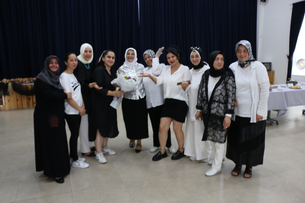 Gülsen YILDIZ Gastronomi ve Mutfak Sanatlarında olduğu Gibi TÖRELİ AŞ yemeklerinde de Sakarya'da Bir İlke İmza Attı Sakarya'da Adapazarı Halk Eğitim Merkezinde Töreli Aş Yemek Sergisi Düzenledi