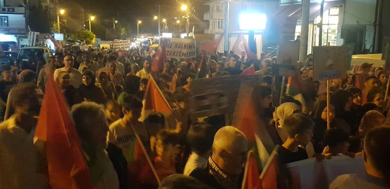 Sakarya İli Taraklı İlçesinde Filistin’e Destek İçin Coşkulu Yürüyüş: