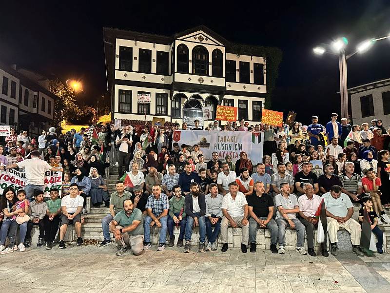 Sakarya İli Taraklı İlçesinde Filistin’e Destek İçin Coşkulu Yürüyüş: