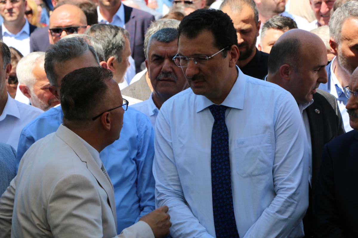Sakarya'da Adapazarı Ticaret Müzesi törenle açıldı, Türkiye’nin ilk özel bankası olan Adapazarı İslam Ticaret Bankası binası, bugün gerçekleştirilen tören ile Adapazarı Ticaret Müzesi olarak kapılarını açtı. Aslına uygun res