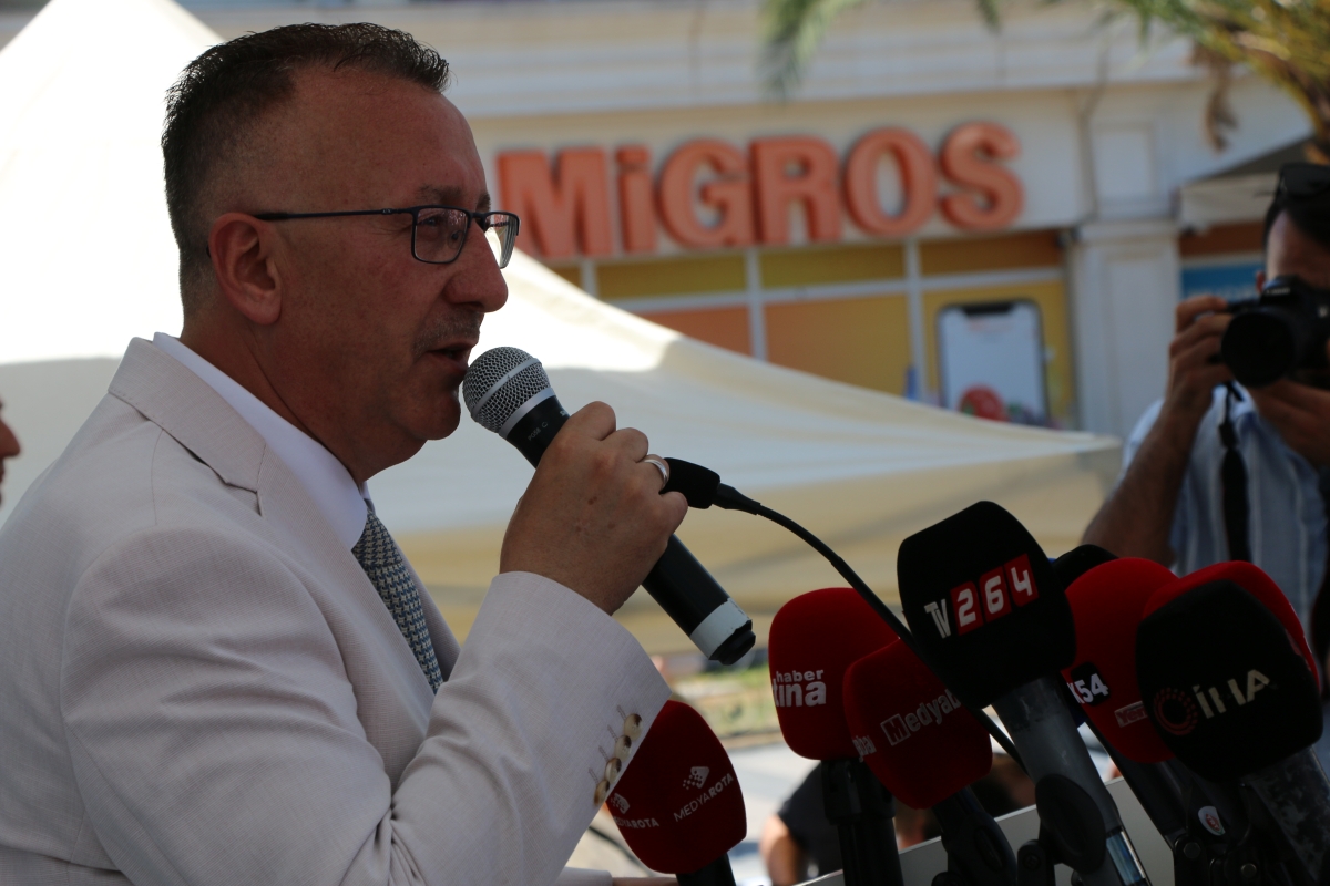 Sakarya'da Adapazarı Ticaret Müzesi törenle açıldı, Türkiye’nin ilk özel bankası olan Adapazarı İslam Ticaret Bankası binası, bugün gerçekleştirilen tören ile Adapazarı Ticaret Müzesi olarak kapılarını açtı. Aslına uygun res