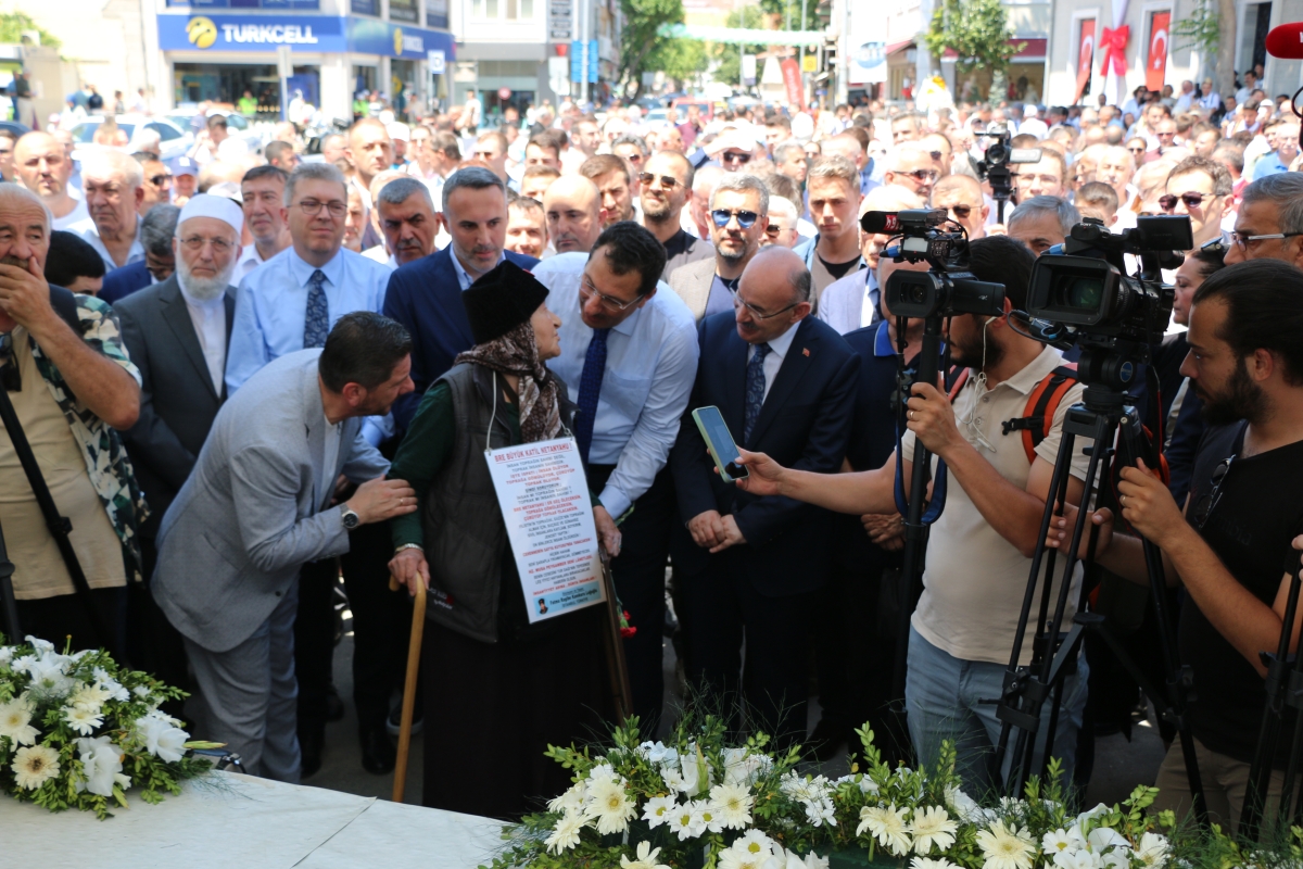 Sakarya'da Adapazarı Ticaret Müzesi törenle açıldı, Türkiye’nin ilk özel bankası olan Adapazarı İslam Ticaret Bankası binası, bugün gerçekleştirilen tören ile Adapazarı Ticaret Müzesi olarak kapılarını açtı. Aslına uygun res