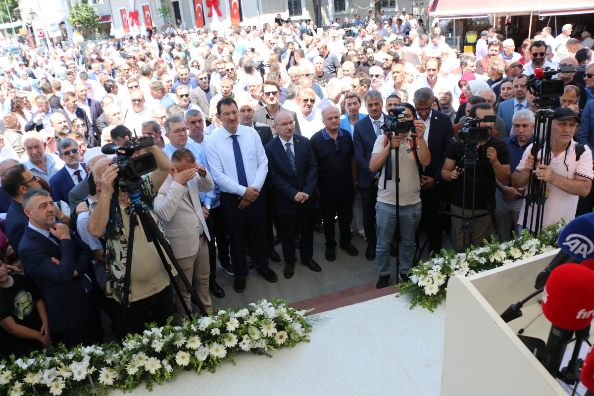 Sakarya'da Adapazarı Ticaret Müzesi törenle açıldı, Türkiye’nin ilk özel bankası olan Adapazarı İslam Ticaret Bankası binası, bugün gerçekleştirilen tören ile Adapazarı Ticaret Müzesi olarak kapılarını açtı. Aslına uygun res