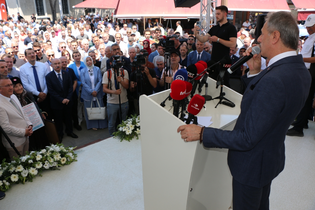 Sakarya'da Adapazarı Ticaret Müzesi törenle açıldı, Türkiye’nin ilk özel bankası olan Adapazarı İslam Ticaret Bankası binası, bugün gerçekleştirilen tören ile Adapazarı Ticaret Müzesi olarak kapılarını açtı. Aslına uygun res