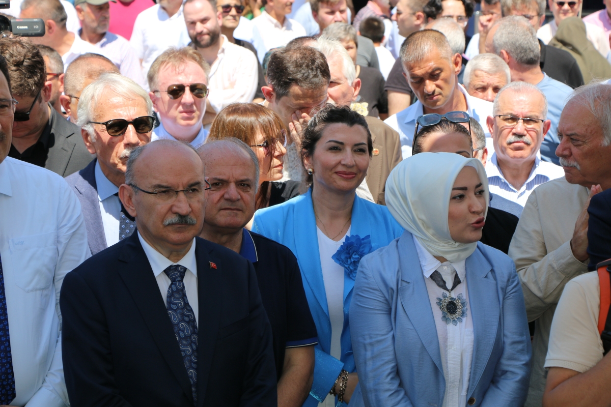 Sakarya'da Adapazarı Ticaret Müzesi törenle açıldı, Türkiye’nin ilk özel bankası olan Adapazarı İslam Ticaret Bankası binası, bugün gerçekleştirilen tören ile Adapazarı Ticaret Müzesi olarak kapılarını açtı. Aslına uygun res