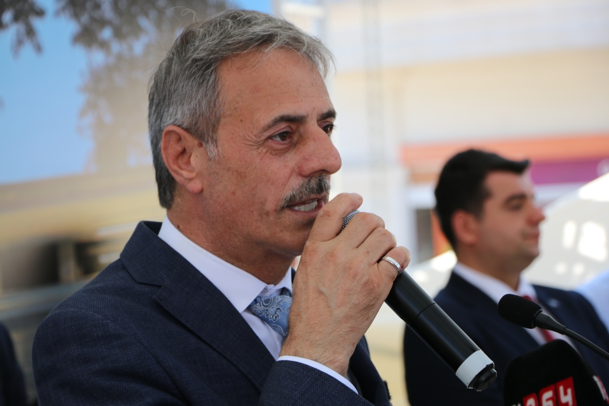 Sakarya'da Adapazarı Ticaret Müzesi törenle açıldı, Türkiye’nin ilk özel bankası olan Adapazarı İslam Ticaret Bankası binası, bugün gerçekleştirilen tören ile Adapazarı Ticaret Müzesi olarak kapılarını açtı. Aslına uygun res