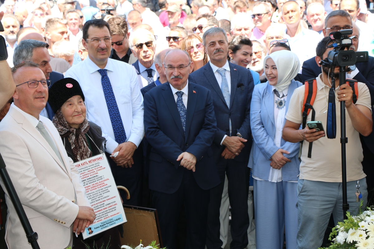 Sakarya'da Adapazarı Ticaret Müzesi törenle açıldı, Türkiye’nin ilk özel bankası olan Adapazarı İslam Ticaret Bankası binası, bugün gerçekleştirilen tören ile Adapazarı Ticaret Müzesi olarak kapılarını açtı. Aslına uygun res