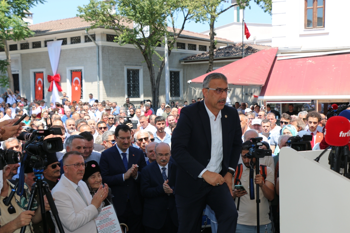 Sakarya'da Adapazarı Ticaret Müzesi törenle açıldı, Türkiye’nin ilk özel bankası olan Adapazarı İslam Ticaret Bankası binası, bugün gerçekleştirilen tören ile Adapazarı Ticaret Müzesi olarak kapılarını açtı. Aslına uygun res