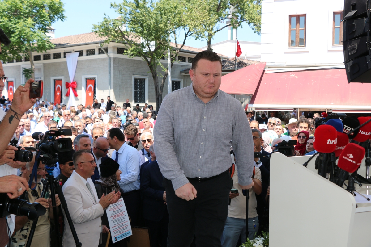 Sakarya'da Adapazarı Ticaret Müzesi törenle açıldı, Türkiye’nin ilk özel bankası olan Adapazarı İslam Ticaret Bankası binası, bugün gerçekleştirilen tören ile Adapazarı Ticaret Müzesi olarak kapılarını açtı. Aslına uygun res