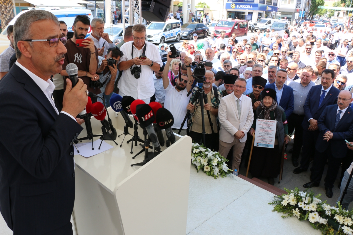 Sakarya'da Adapazarı Ticaret Müzesi törenle açıldı, Türkiye’nin ilk özel bankası olan Adapazarı İslam Ticaret Bankası binası, bugün gerçekleştirilen tören ile Adapazarı Ticaret Müzesi olarak kapılarını açtı. Aslına uygun res