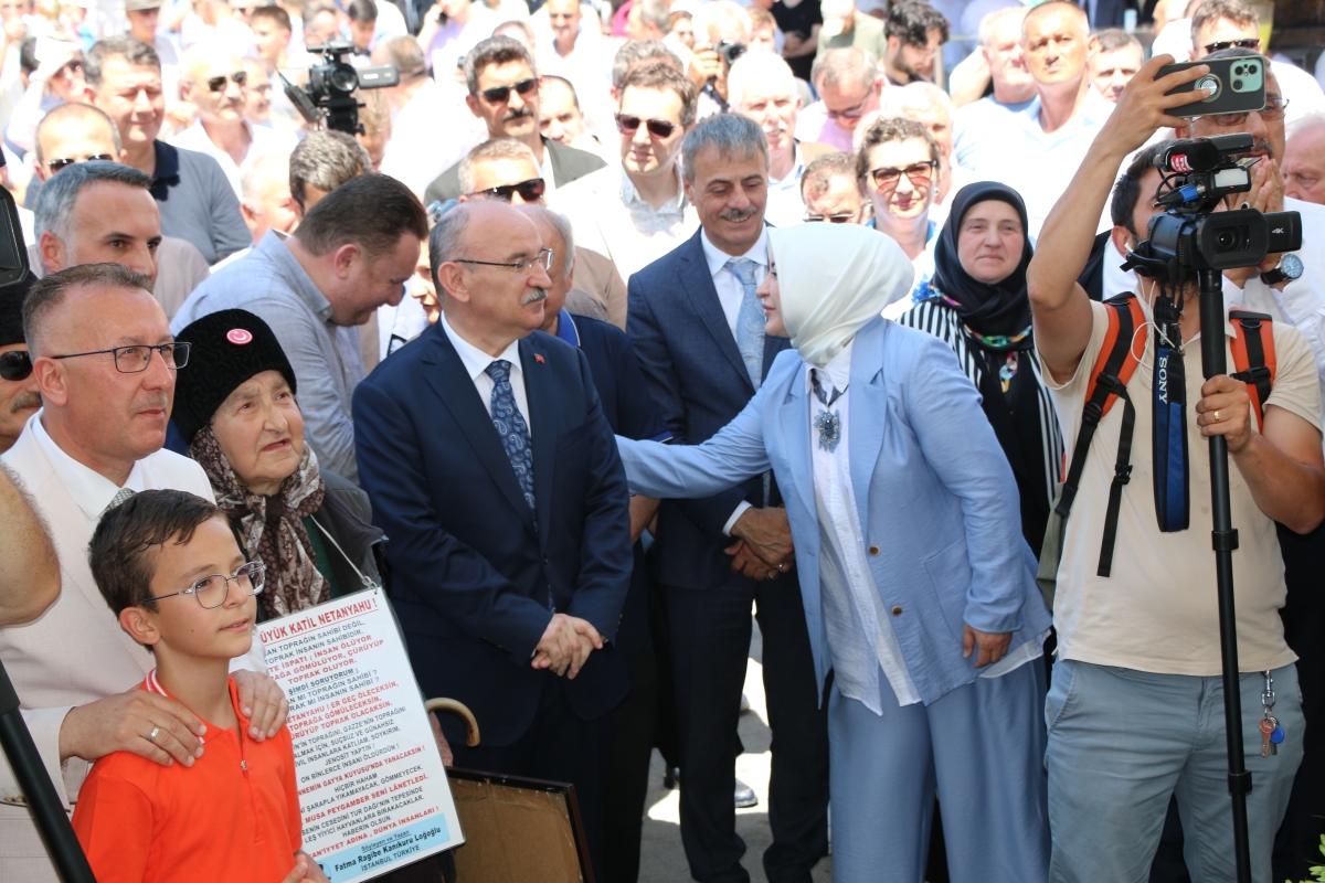Sakarya'da Adapazarı Ticaret Müzesi törenle açıldı, Türkiye’nin ilk özel bankası olan Adapazarı İslam Ticaret Bankası binası, bugün gerçekleştirilen tören ile Adapazarı Ticaret Müzesi olarak kapılarını açtı. Aslına uygun res