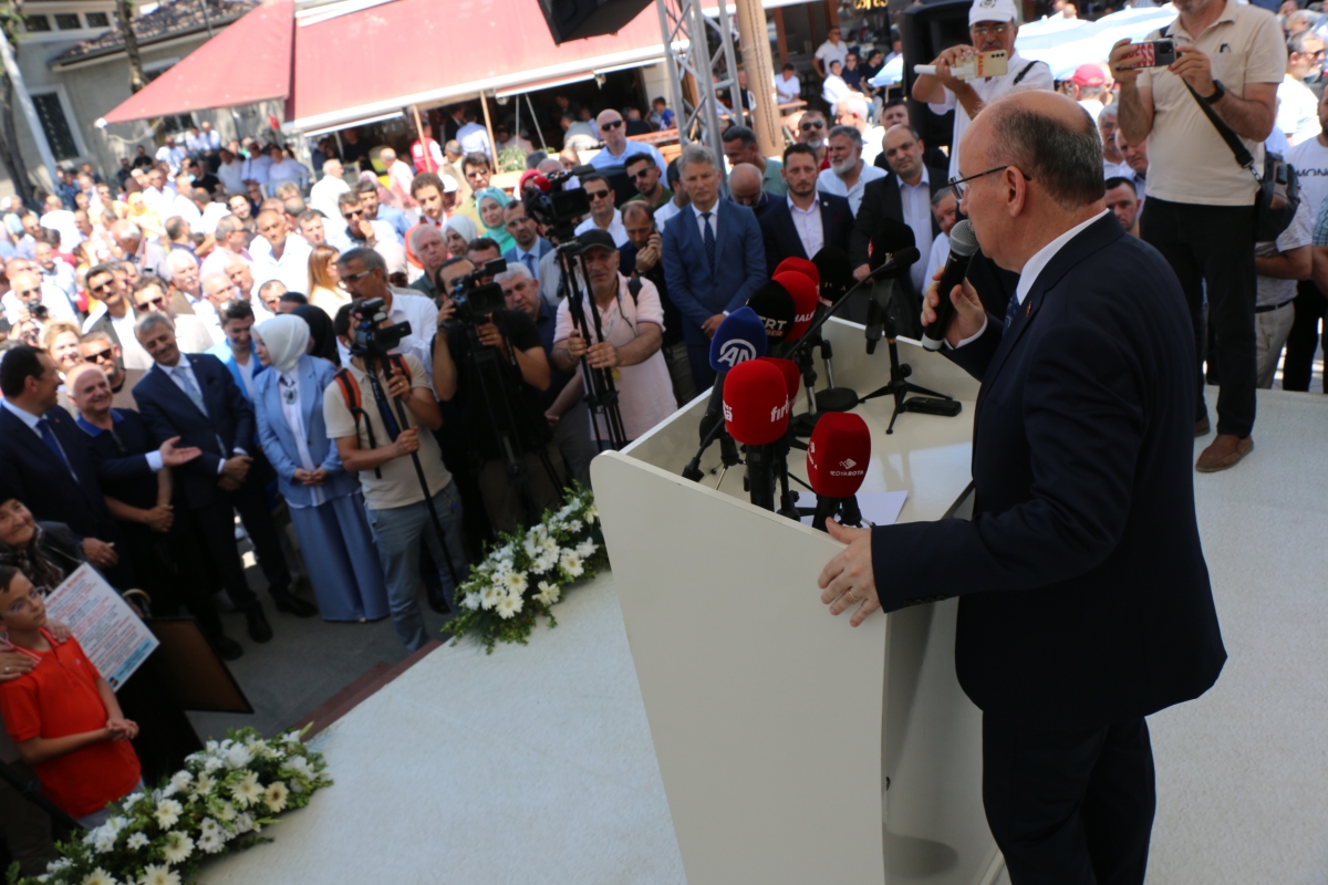 Sakarya'da Adapazarı Ticaret Müzesi törenle açıldı, Türkiye’nin ilk özel bankası olan Adapazarı İslam Ticaret Bankası binası, bugün gerçekleştirilen tören ile Adapazarı Ticaret Müzesi olarak kapılarını açtı. Aslına uygun res