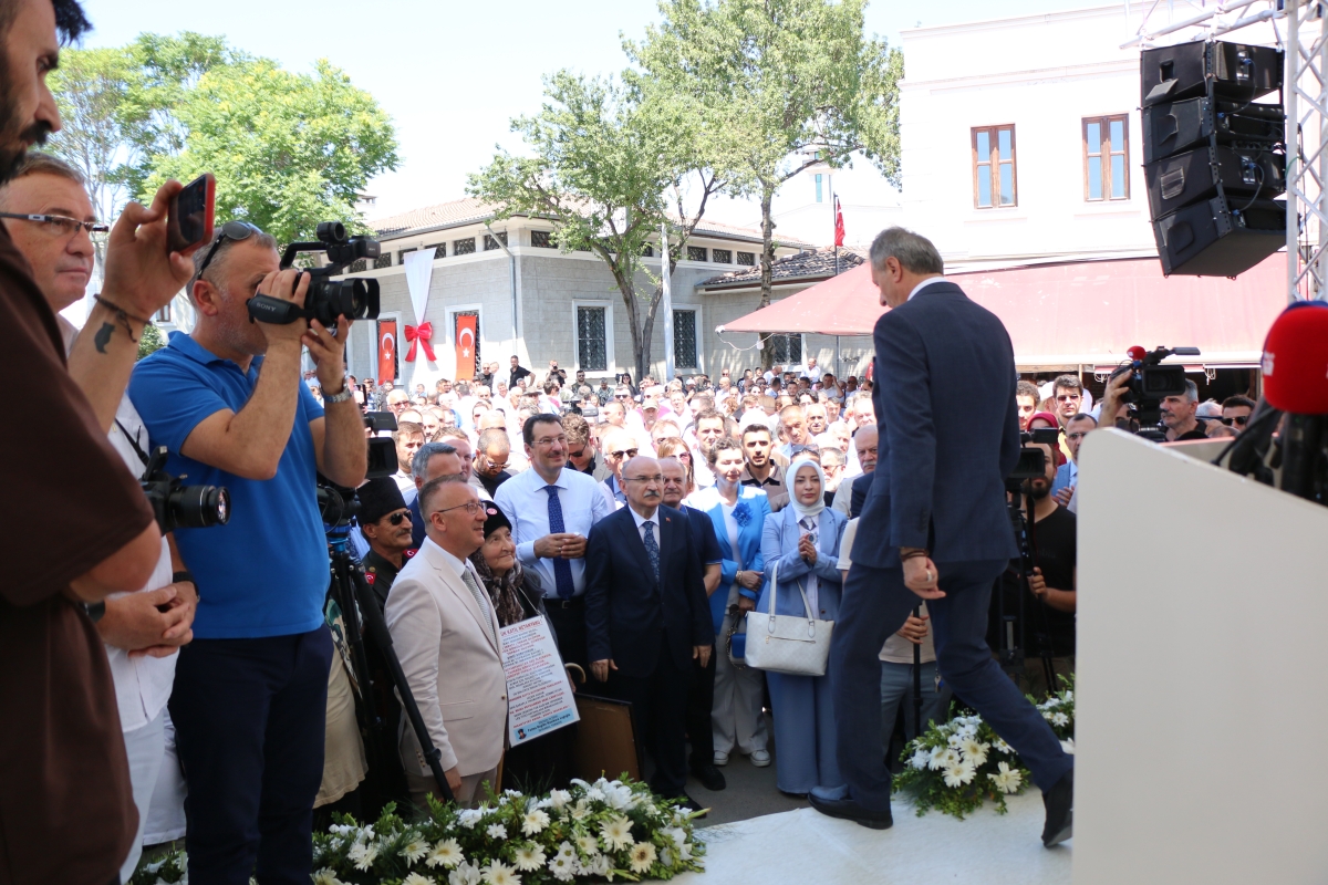 Sakarya'da Adapazarı Ticaret Müzesi törenle açıldı, Türkiye’nin ilk özel bankası olan Adapazarı İslam Ticaret Bankası binası, bugün gerçekleştirilen tören ile Adapazarı Ticaret Müzesi olarak kapılarını açtı. Aslına uygun res