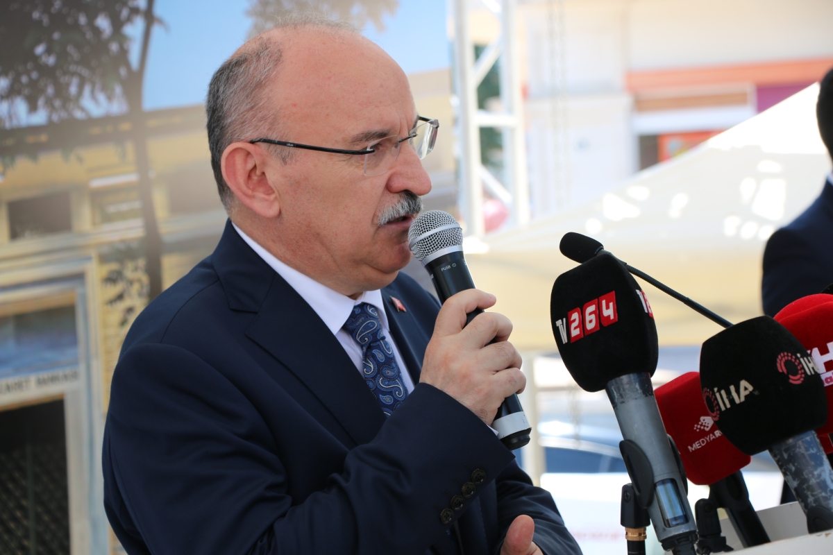 Sakarya'da Adapazarı Ticaret Müzesi törenle açıldı, Türkiye’nin ilk özel bankası olan Adapazarı İslam Ticaret Bankası binası, bugün gerçekleştirilen tören ile Adapazarı Ticaret Müzesi olarak kapılarını açtı. Aslına uygun res