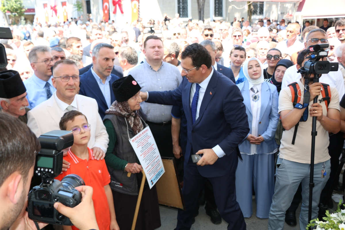 Sakarya'da Adapazarı Ticaret Müzesi törenle açıldı, Türkiye’nin ilk özel bankası olan Adapazarı İslam Ticaret Bankası binası, bugün gerçekleştirilen tören ile Adapazarı Ticaret Müzesi olarak kapılarını açtı. Aslına uygun res