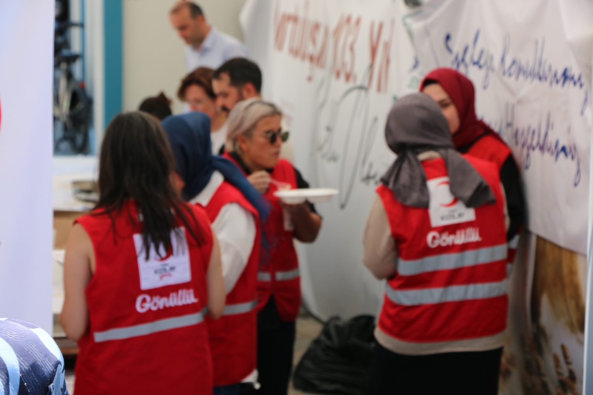 Sakarya'da Adapazarı Ticaret Müzesi törenle açıldı, Türkiye’nin ilk özel bankası olan Adapazarı İslam Ticaret Bankası binası, bugün gerçekleştirilen tören ile Adapazarı Ticaret Müzesi olarak kapılarını açtı. Aslına uygun res