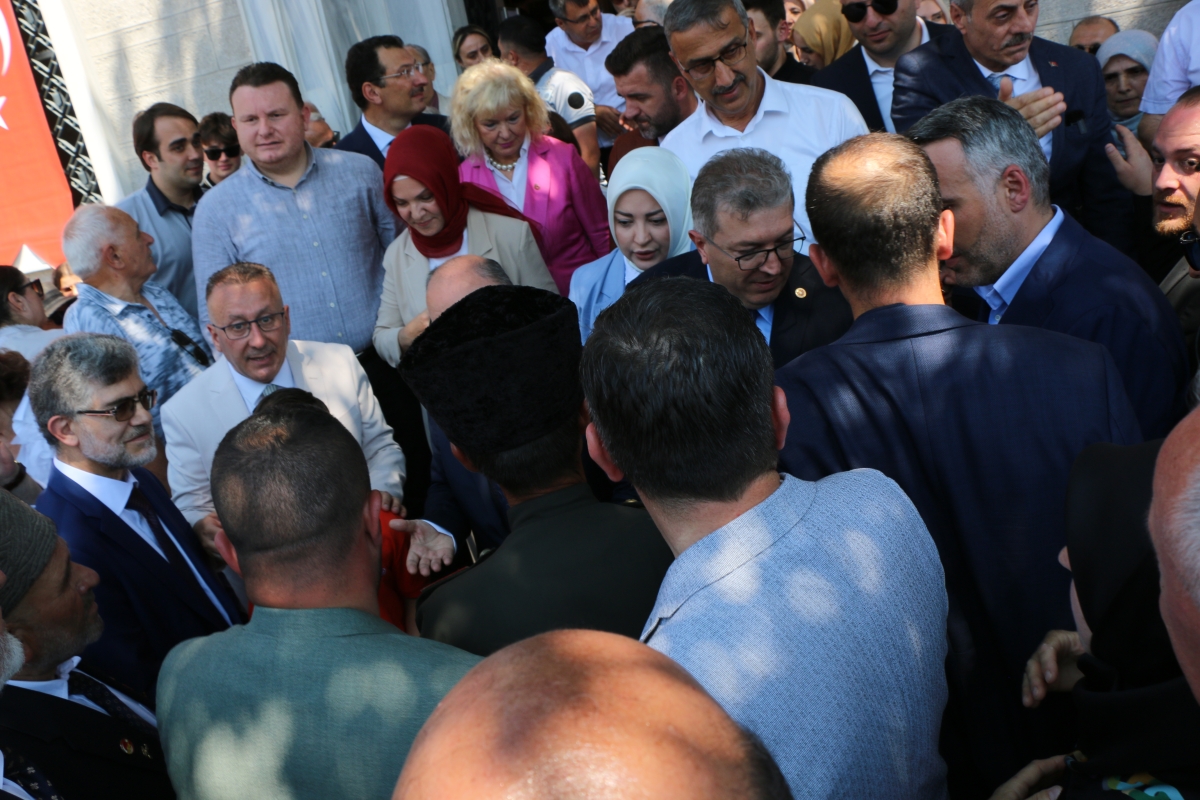 Sakarya'da Adapazarı Ticaret Müzesi törenle açıldı, Türkiye’nin ilk özel bankası olan Adapazarı İslam Ticaret Bankası binası, bugün gerçekleştirilen tören ile Adapazarı Ticaret Müzesi olarak kapılarını açtı. Aslına uygun res