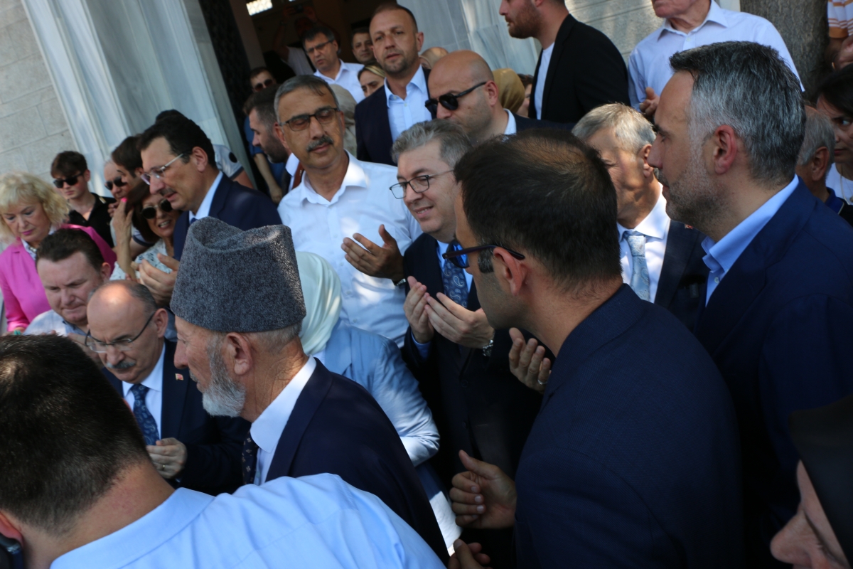 Sakarya'da Adapazarı Ticaret Müzesi törenle açıldı, Türkiye’nin ilk özel bankası olan Adapazarı İslam Ticaret Bankası binası, bugün gerçekleştirilen tören ile Adapazarı Ticaret Müzesi olarak kapılarını açtı. Aslına uygun res