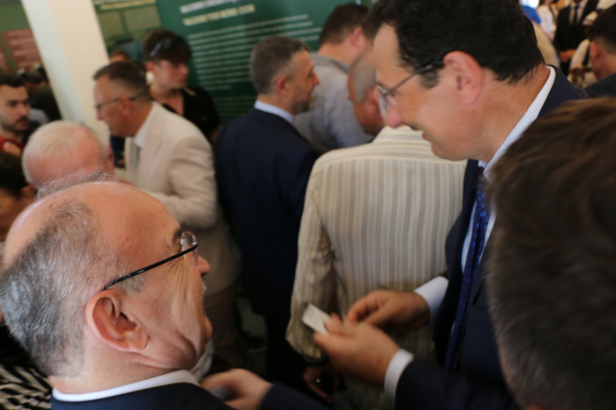 Sakarya'da Adapazarı Ticaret Müzesi törenle açıldı, Türkiye’nin ilk özel bankası olan Adapazarı İslam Ticaret Bankası binası, bugün gerçekleştirilen tören ile Adapazarı Ticaret Müzesi olarak kapılarını açtı. Aslına uygun res
