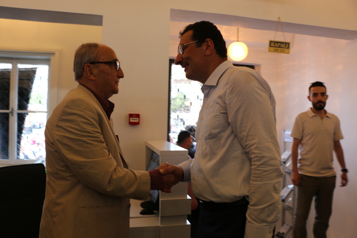 Sakarya'da Adapazarı Ticaret Müzesi törenle açıldı, Türkiye’nin ilk özel bankası olan Adapazarı İslam Ticaret Bankası binası, bugün gerçekleştirilen tören ile Adapazarı Ticaret Müzesi olarak kapılarını açtı. Aslına uygun res