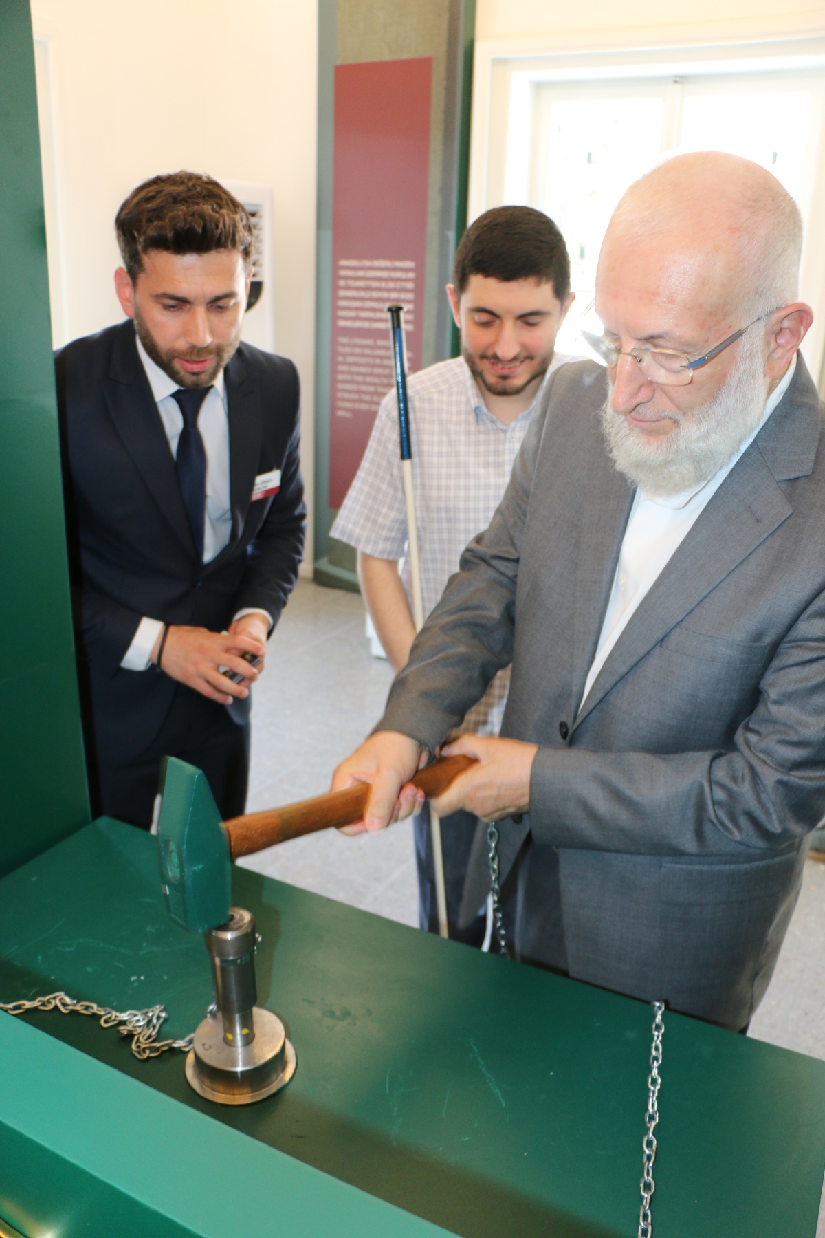 Sakarya'da Adapazarı Ticaret Müzesi törenle açıldı, Türkiye’nin ilk özel bankası olan Adapazarı İslam Ticaret Bankası binası, bugün gerçekleştirilen tören ile Adapazarı Ticaret Müzesi olarak kapılarını açtı. Aslına uygun res