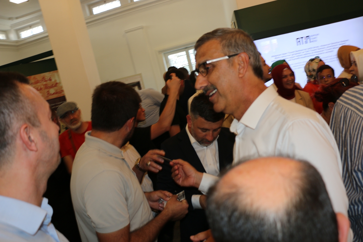 Sakarya'da Adapazarı Ticaret Müzesi törenle açıldı, Türkiye’nin ilk özel bankası olan Adapazarı İslam Ticaret Bankası binası, bugün gerçekleştirilen tören ile Adapazarı Ticaret Müzesi olarak kapılarını açtı. Aslına uygun res