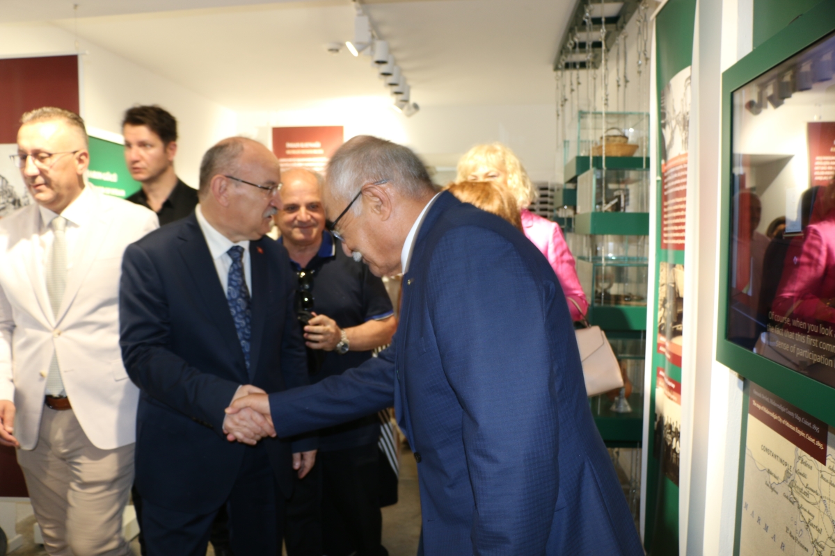 Sakarya'da Adapazarı Ticaret Müzesi törenle açıldı, Türkiye’nin ilk özel bankası olan Adapazarı İslam Ticaret Bankası binası, bugün gerçekleştirilen tören ile Adapazarı Ticaret Müzesi olarak kapılarını açtı. Aslına uygun res