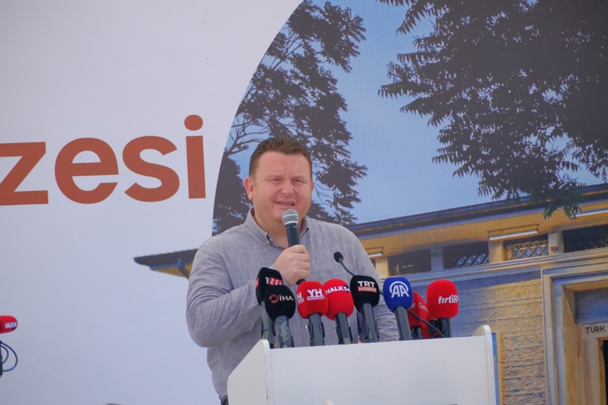 Sakarya'da Adapazarı Ticaret Müzesi törenle açıldı, Türkiye’nin ilk özel bankası olan Adapazarı İslam Ticaret Bankası binası, bugün gerçekleştirilen tören ile Adapazarı Ticaret Müzesi olarak kapılarını açtı. Aslına uygun res