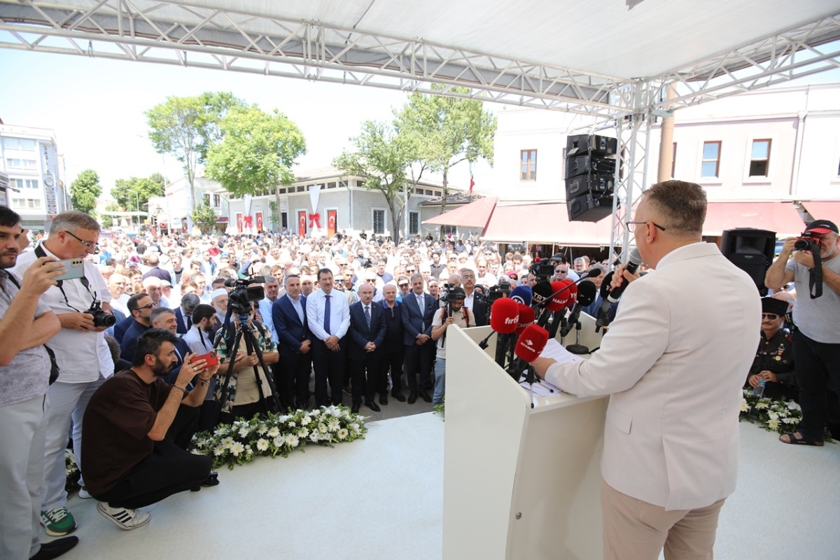 Sakarya'da Adapazarı Ticaret Müzesi törenle açıldı, Türkiye’nin ilk özel bankası olan Adapazarı İslam Ticaret Bankası binası, bugün gerçekleştirilen tören ile Adapazarı Ticaret Müzesi olarak kapılarını açtı. Aslına uygun res