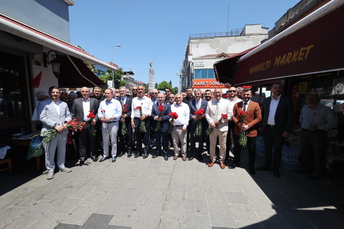 Sakarya'da Adapazarı Ticaret Müzesi törenle açıldı, Türkiye’nin ilk özel bankası olan Adapazarı İslam Ticaret Bankası binası, bugün gerçekleştirilen tören ile Adapazarı Ticaret Müzesi olarak kapılarını açtı. Aslına uygun res