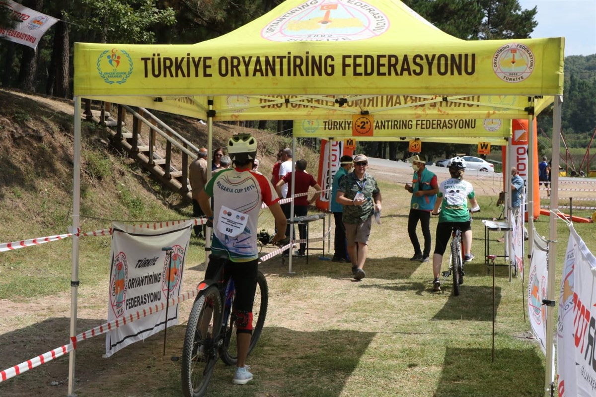 Sakarya Oryantiring İl Temsilciliği tarafından Poyrazlar Gölü'nde gerçekleştirilen çadır kamplı Oryantiring etkinliği büyük ilgi gördü ( İŞTE GÜNÜN ÖNE ÇIKAN FOTOĞRAF KARELERİ )