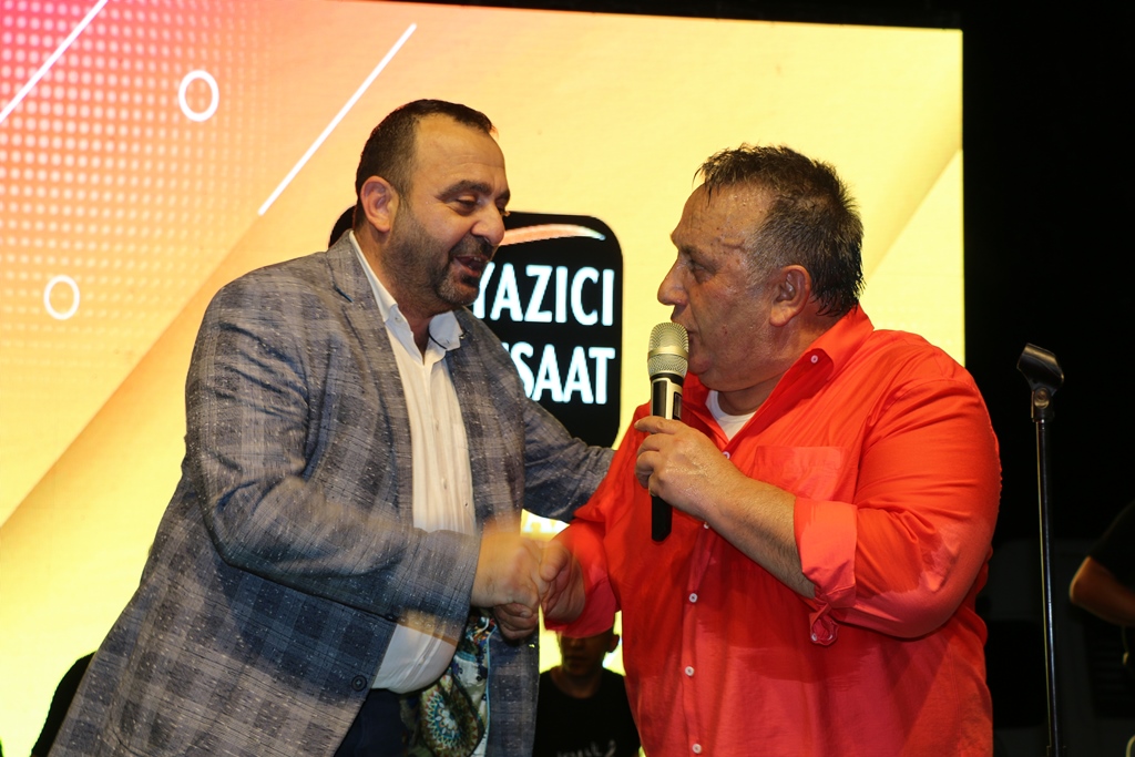 Değirmendere'de Karadeniz Fırtınası! Ünlü sanatçı İsmail Türüt'le coşkulu başladı. ( İŞTE GÜNÜN ÖNE ÇIKAN FOTOĞRAF KARELERİ )