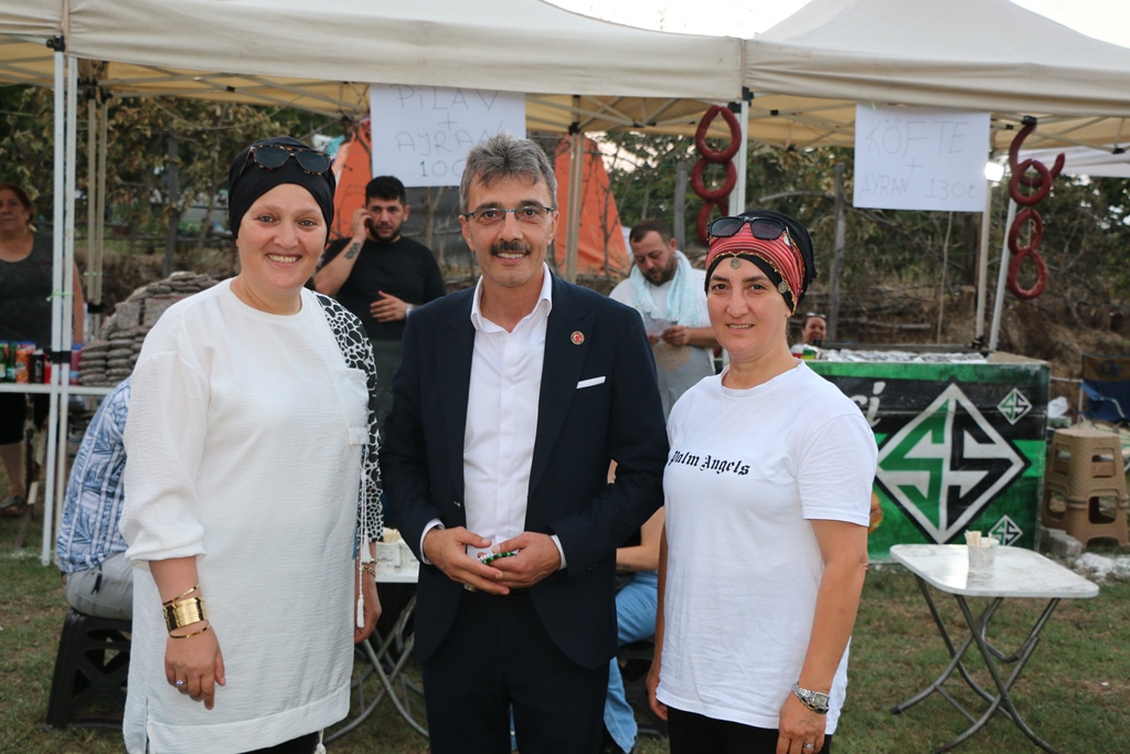 Değirmendere'de Karadeniz Fırtınası! Ünlü sanatçı İsmail Türüt'le coşkulu başladı. ( İŞTE GÜNÜN ÖNE ÇIKAN FOTOĞRAF KARELERİ )