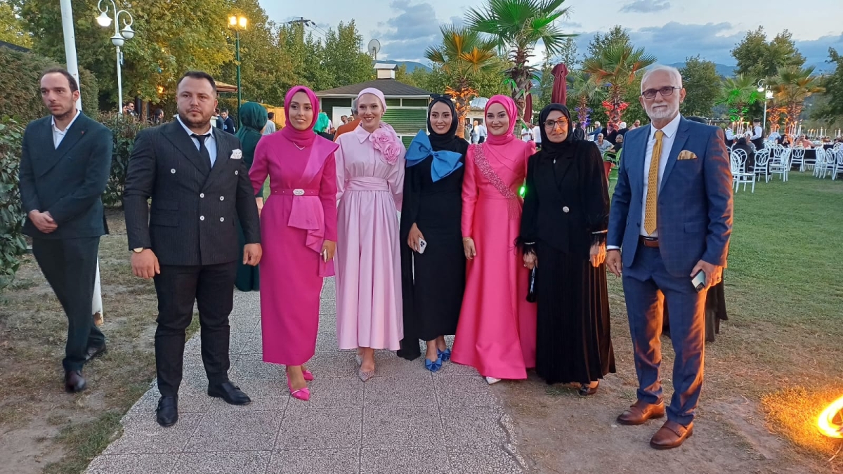 Sakarya’nın siyaset ve iş Dünyası, İlter ve Mercan ailelerinin rüya gibi düğününde buluştu ( GÜNÜN ÖNE ÇIKAN HATIRA FOTOĞRAF KARELERİ )