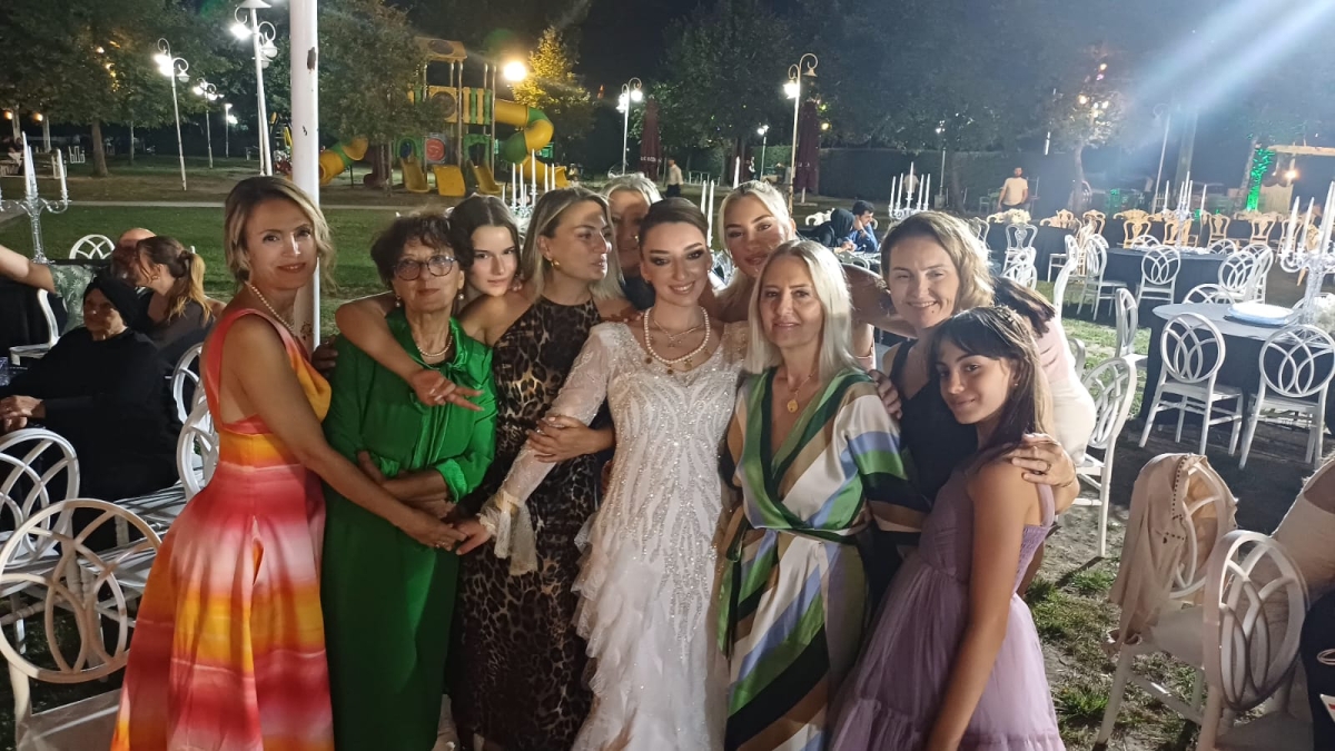 Sakarya’nın siyaset ve iş Dünyası, İlter ve Mercan ailelerinin rüya gibi düğününde buluştu ( GÜNÜN ÖNE ÇIKAN HATIRA FOTOĞRAF KARELERİ )
