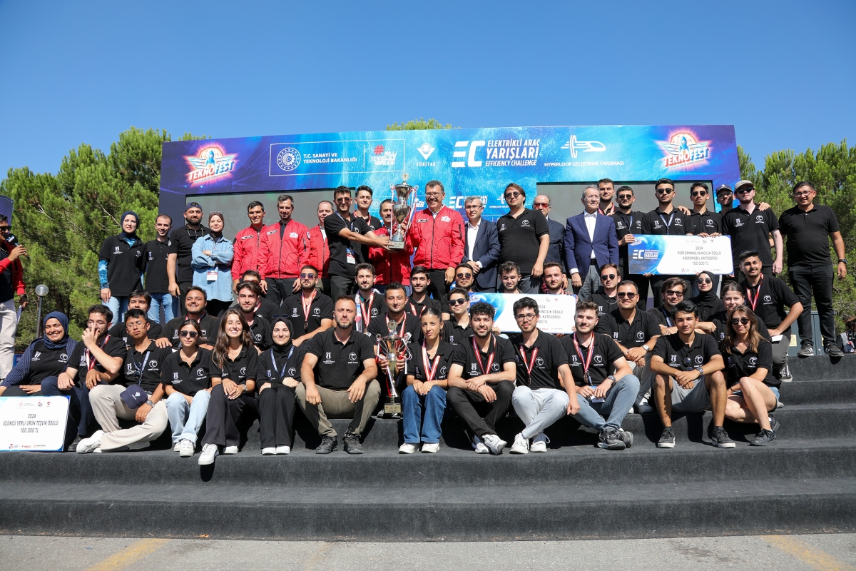 SUBÜ araçları Teknofest 2024’e 3 kupa ile başladı ( İŞTE GÜNÜN ÖNE ÇIKAN FOTOĞRAF KARELERİ )