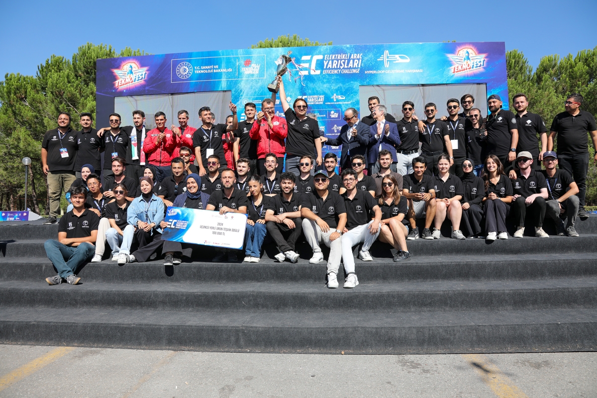 SUBÜ araçları Teknofest 2024’e 3 kupa ile başladı ( İŞTE GÜNÜN ÖNE ÇIKAN FOTOĞRAF KARELERİ )