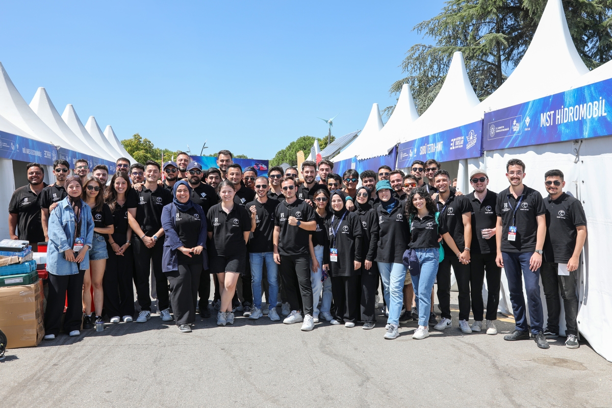 SUBÜ araçları Teknofest 2024’e 3 kupa ile başladı ( İŞTE GÜNÜN ÖNE ÇIKAN FOTOĞRAF KARELERİ )
